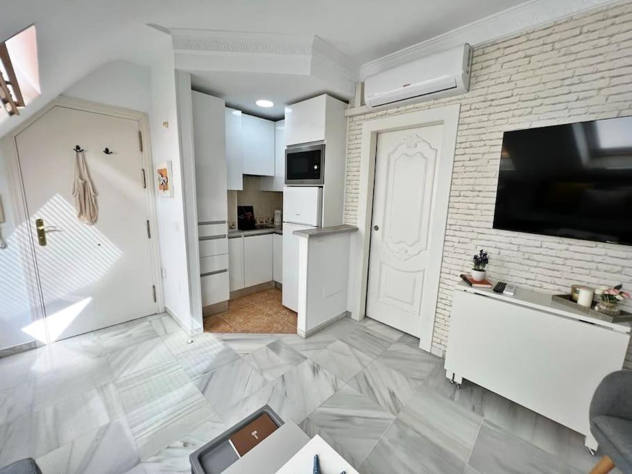Apartmán Coqueto Atico De Playa Fuengirola Exteriér fotografie